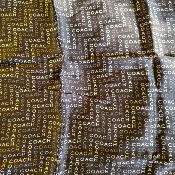 Coach Scarfs - Picture 9 of 14